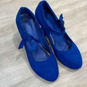 Blue suede shoes